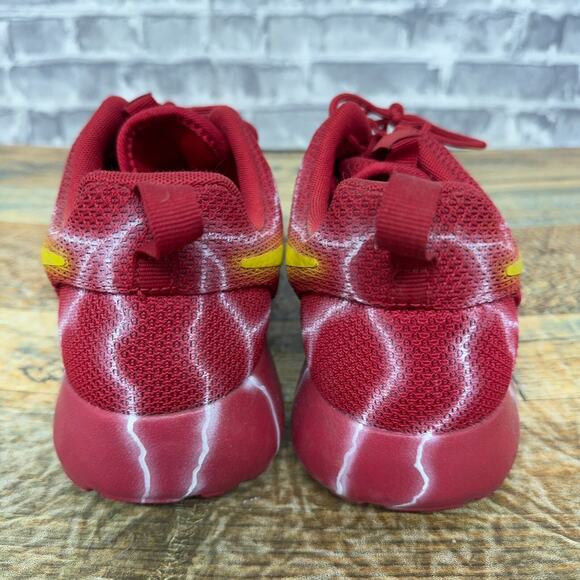 Nike Roshe One Triple Red The Flash Lightning Custom 511881-666 Mens Size 8.5 - Picture 6 of 10